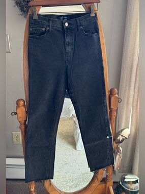 GAP Women's Black Slim Straight Jeans
